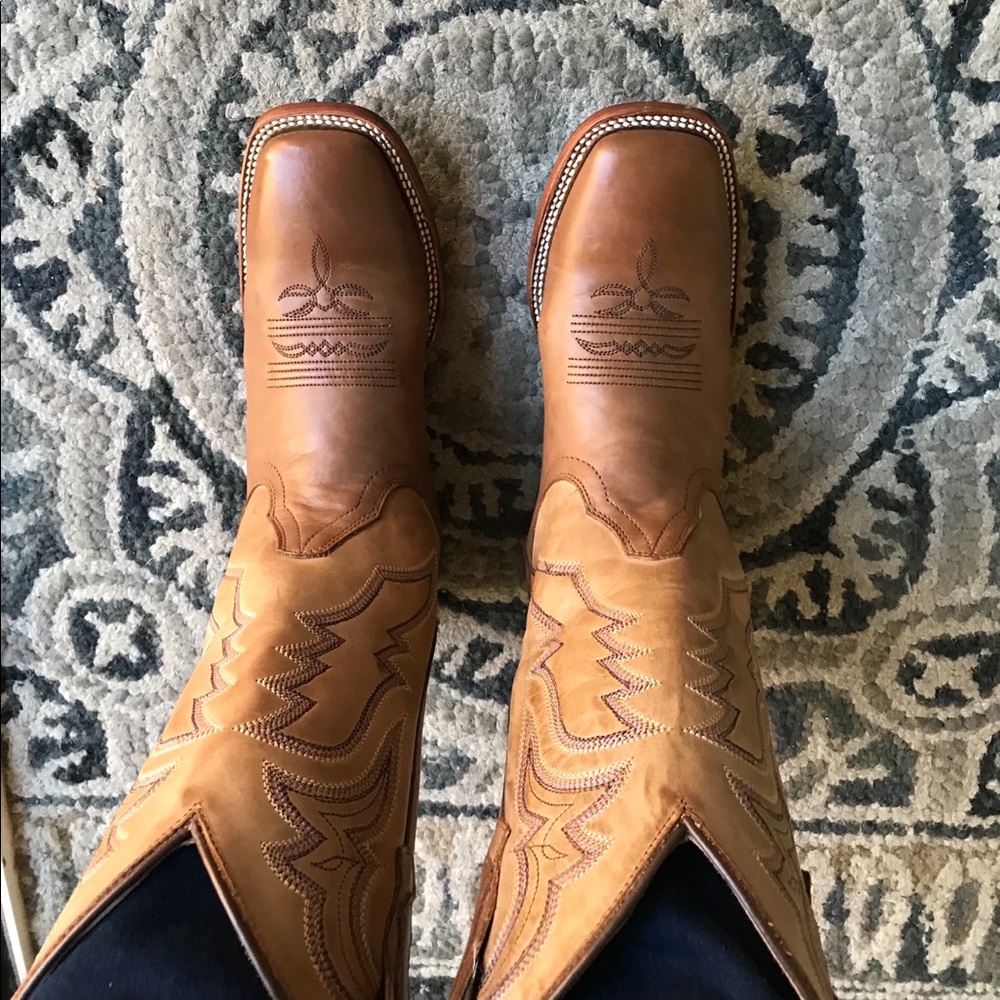 Shayenne Cowgirl Boots. Gently used.
